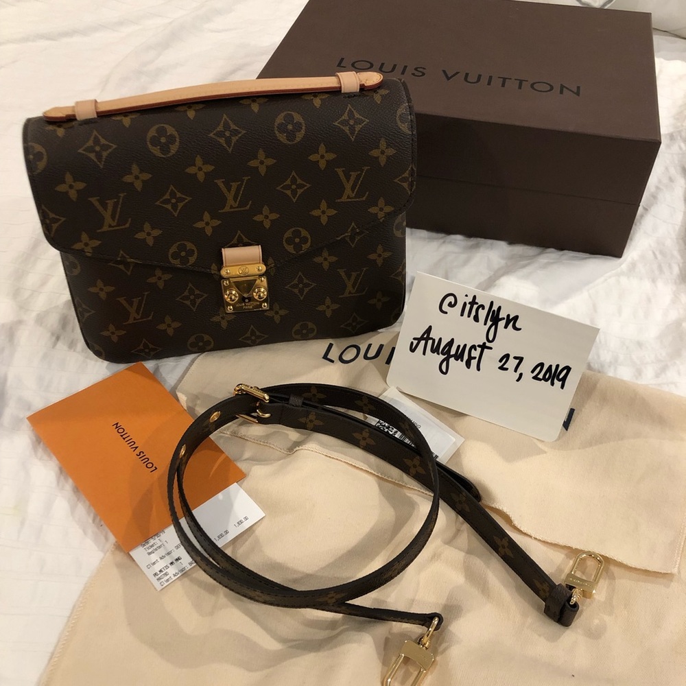 Authentic LV pochette Metis